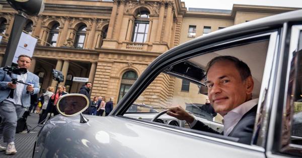 保时捷股价在欧洲最大的上市首日上涨