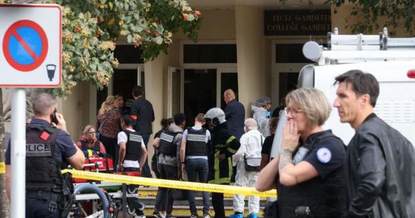 法国一所学校发生持刀袭击，一名教师被杀，多人受伤