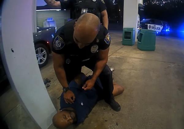 教程辅助“闲逸跑胡子有没有挂”(详细透视教程)-知乎 教程辅助“闲逸跑胡子有没有挂”(详细透视教程)-知乎