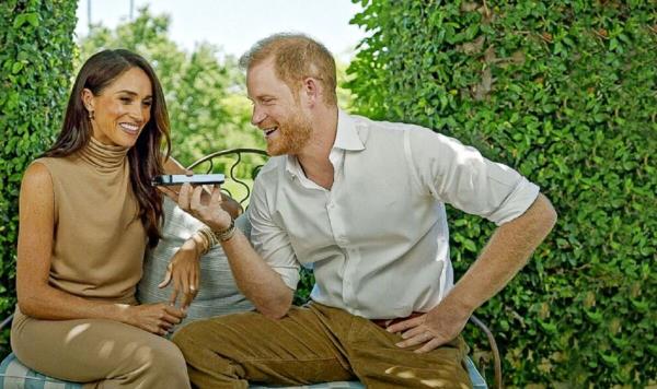 推荐一款”闲逸跑胡子外卦神器下载!详细分享装挂步骤