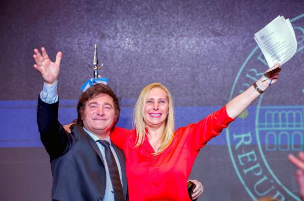 玩家攻略“微信链接大厅金花拼三张牛牛房卡”房卡详细使用教程 玩家攻略“微信链接大厅金花拼三张牛牛房卡”房卡详细使用教程