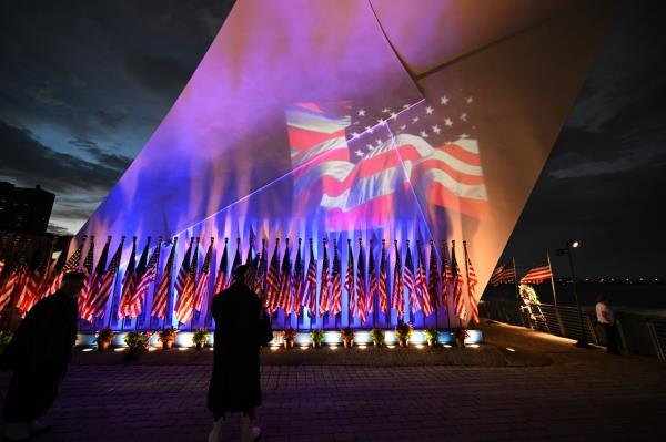 贝丝·泰晤士：孩子们应该被教导那些献出生命的人不应该被遗忘