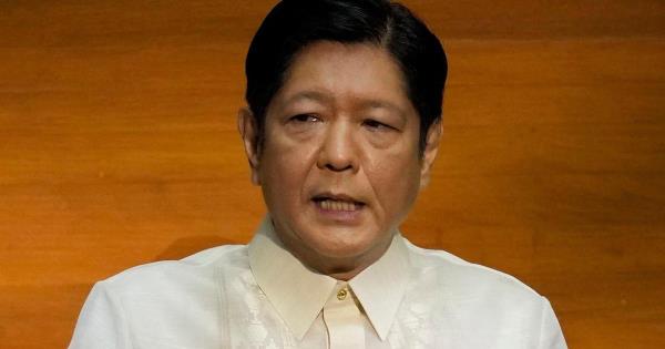 马科斯前往新加坡观看F1比赛引发批评