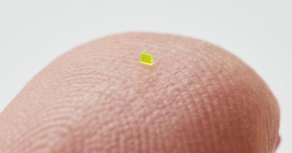 给大家讲解“微信群炸拼十如何创建房间”获取玩金花房卡链接教程