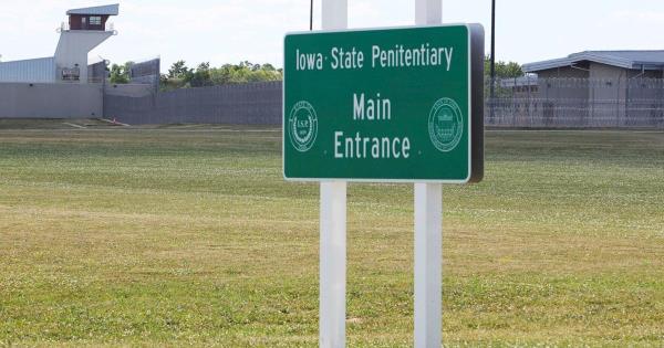 c++和Python年薪270万卢比;了解薪资最高的流行技术技能，查看报告