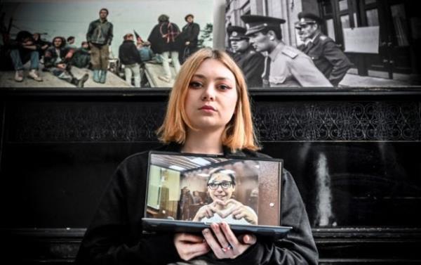 狱中爱情：俄国被囚禁的诗人和他的未婚妻