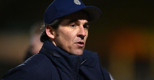 前足球运动员乔伊·巴顿表示，亚历克斯·斯科特不应该对男子足球发表评论