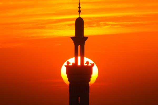 实时更新：以色列轰炸加沙南部造成近18000人死亡