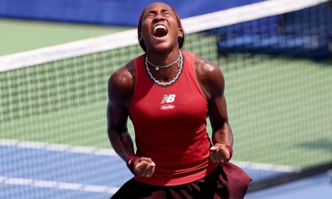 可可·高夫在职业生涯第一次战胜世界第一的比赛中震惊了伊加·斯瓦泰克