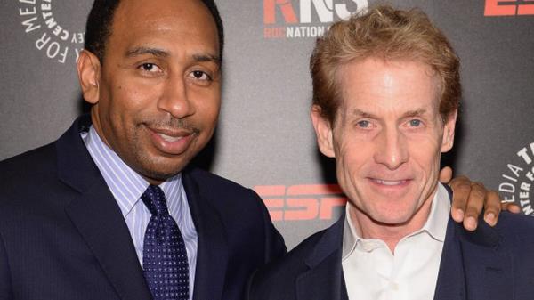 斯蒂芬·a·史密斯指责斯基普·贝勒斯遗漏了理查德·谢尔曼臭名昭著的事件