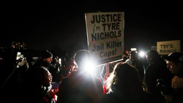 泰尔·尼科尔斯的死再次唤起了联邦警察改革的呼声