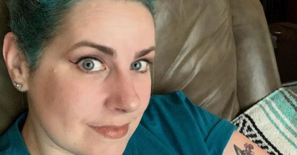 如果我没有注意到我肚脐上的这个东西，我现在已经死了