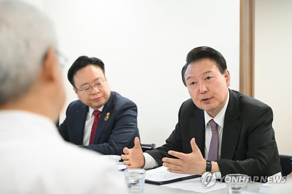 (新闻焦点)Yoon面临着与反对党控制的议会的艰苦战斗