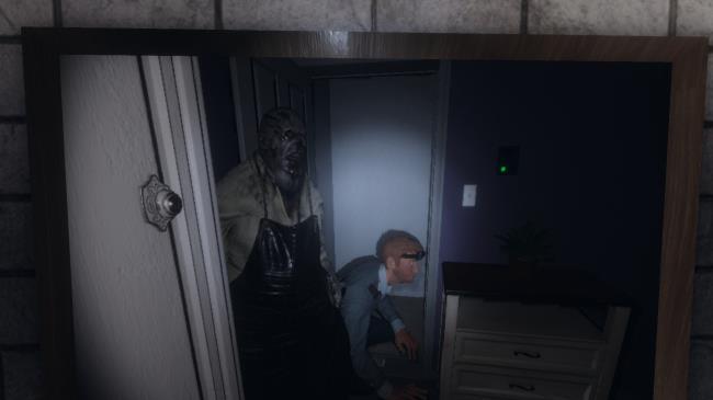 Phasmophobia: A Ghost Photographed Behind A Hunter