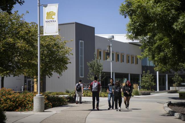 房卡一分钟“炸 金花房卡价格”详细房卡教程