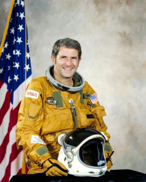 玩家攻略“微信玩炸金花房卡链接
”房卡详细使用教程 玩家攻略“微信玩炸金花房卡链接
”房卡详细使用教程